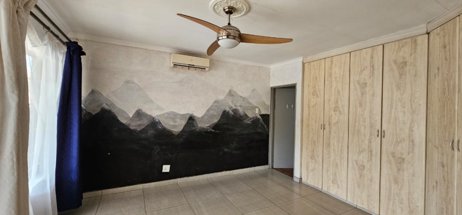 5 Bedroom Property for Sale in Mooinooi North West